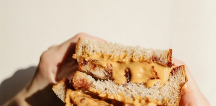 hand-holding-sandwich-2