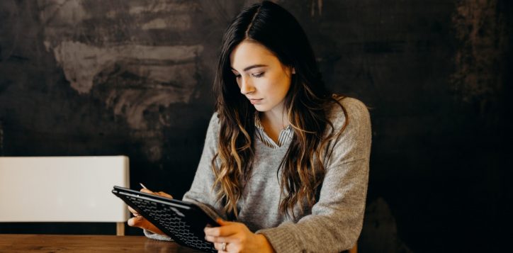 lady-on-laptop-2-2