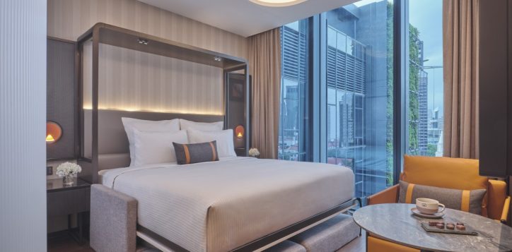 pullman-singapore-hill-street_deluxe-room-murphy-bed-open-2-2