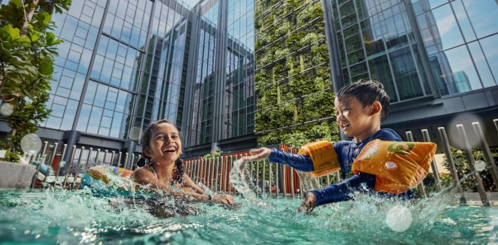 pullman-singapore-hill-street_kids-in-pool-2-2