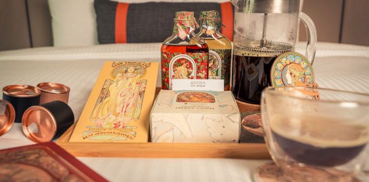 mucha-room-26-2