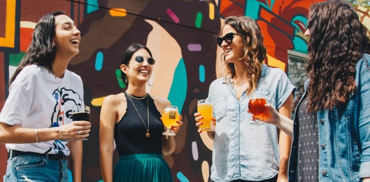 group-of-friends-drinking-2-2