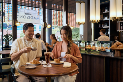 pullman-singapore-hill-street_lifestyle_grab-go_430-2